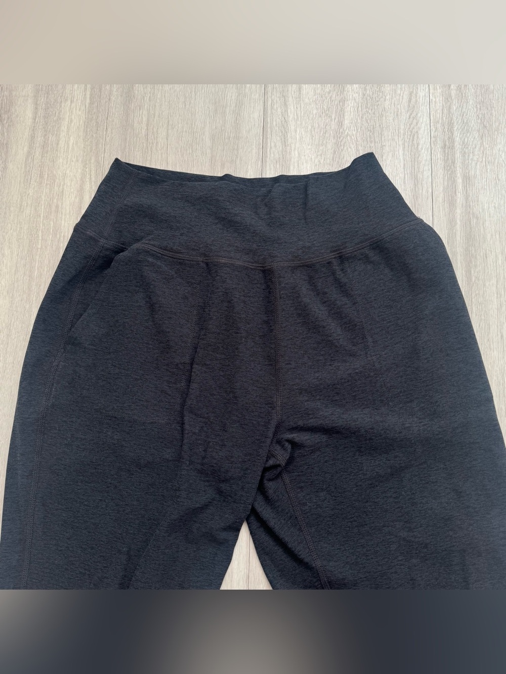Beyond Yoga spacedye black charcoal joggers size medium - Picture 8 of 9